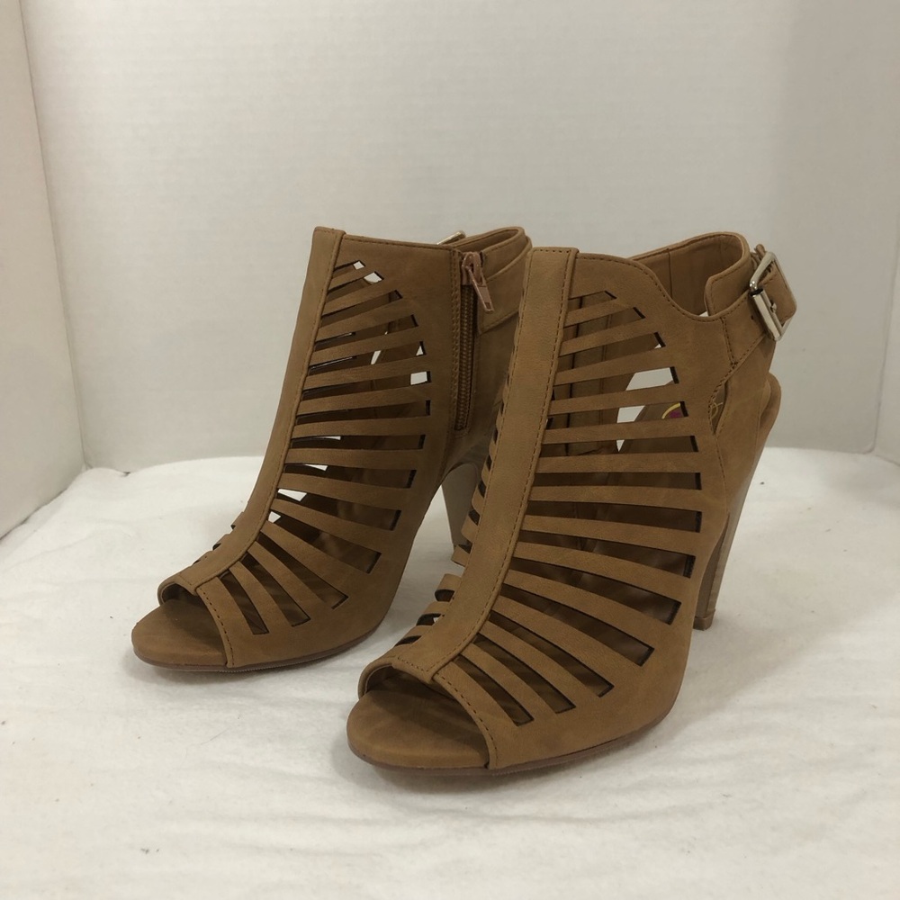 My Delicious Brown Strappy Heel Size 8 Open Toe Zipper New